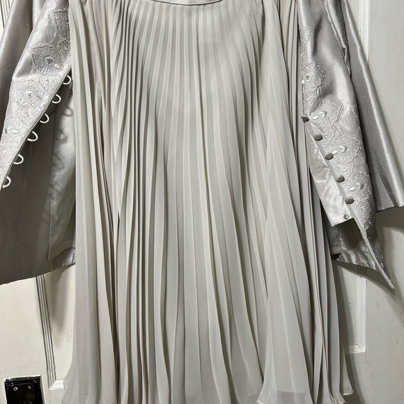 Mother of the bride/groom dress - Picture 3 of 5